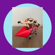Coyote com foguete ACME 20cm Action Figure