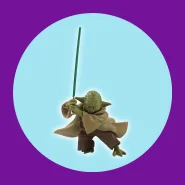 Mestre Yoda Com Sabre De Luz PVC 7cm Star Wars